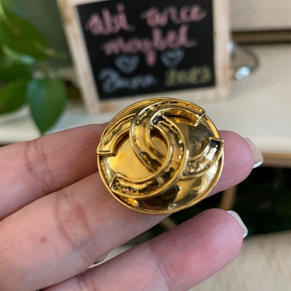 Vintage Chanel Brooch - Picture 2 of 12
